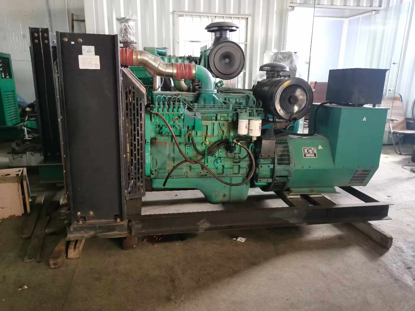 巴宜发电机租赁如何确定电缆的承载电流是否在安全范围内？