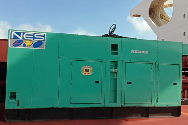 巴宜如何检测发电机组中性点接地是否良好？