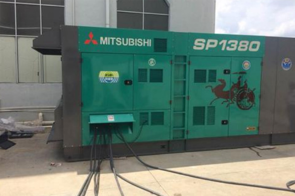 巴宜为什么有些柴油发电机组的输出电压可以调节？