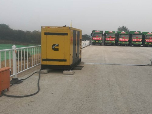 巴宜电力系统的稳定性和设备兼容性如何影响发电机组的频率规格？