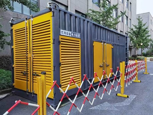 巴宜如何使用转速表检查发动机的转速？